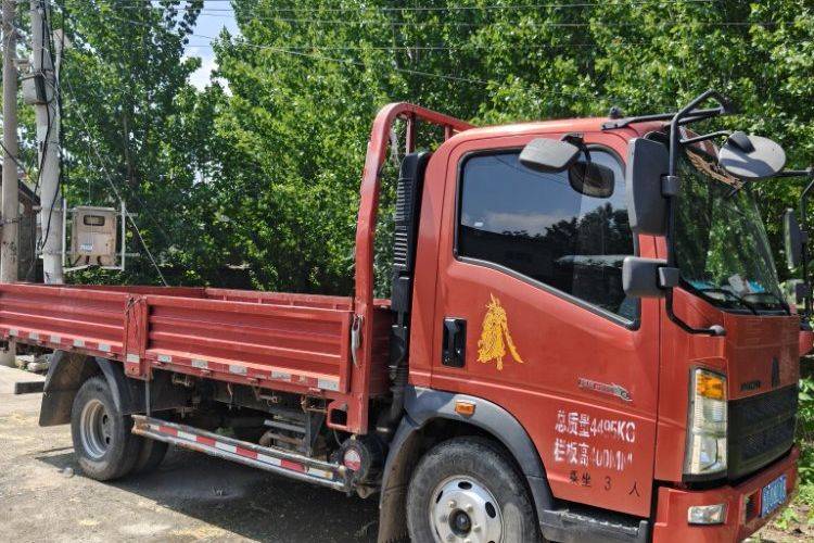 二手重汽HOWO轻卡 110马力 载货车
