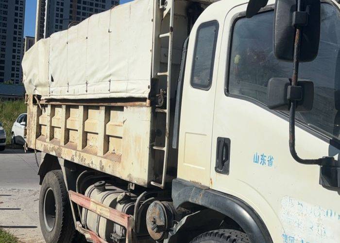 二手湖北大运 156马力 自卸车