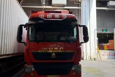 二手中国重汽 HOWO TX 270马力 4X2 9.6米厢式载货车(国六)(8挡)(国六) 单桥 曼二手载货车 黄牌图片