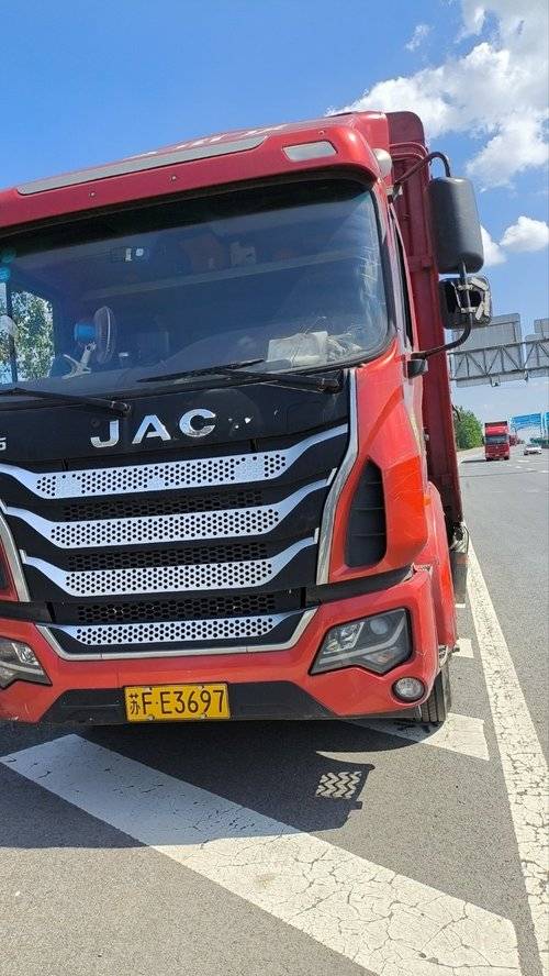 江淮格尔发 220马力 载货车
