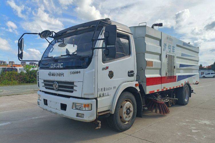 二手东风多利卡 165马力 专用车