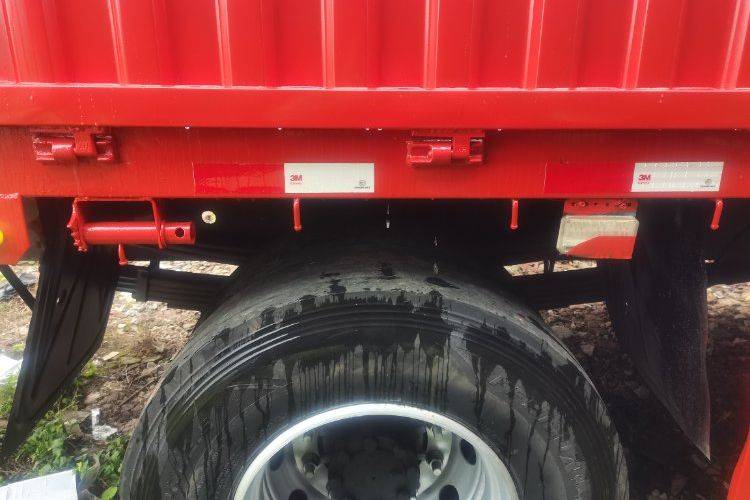 二手东风商用车 350马力 载货车