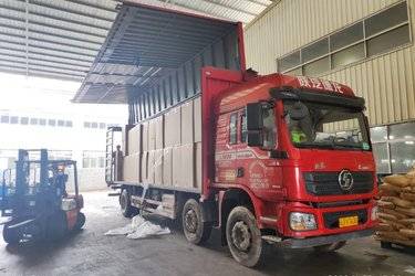 二手陕汽重卡 德龙L3000 标载版 270马力 6X2 9.5米厢式载货车(高顶)(国六) 前四后四 潍柴二手载货车 黄牌图片