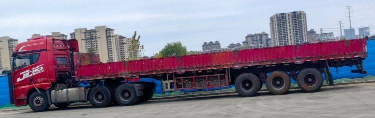 二手青岛解放 430马力 牵引车