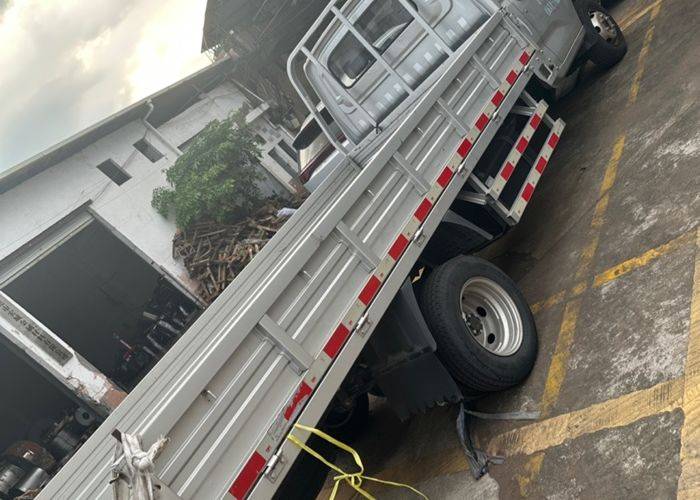 东风小康 105马力 载货车