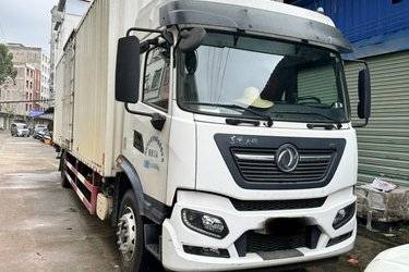 二手东风商用车 天锦KR 6.7L柴油 260马力 6X2 法士特9档 高顶双卧 9.8米厢式载货车(国六) 前四后四 东风康明斯二手载货车 黄牌图片