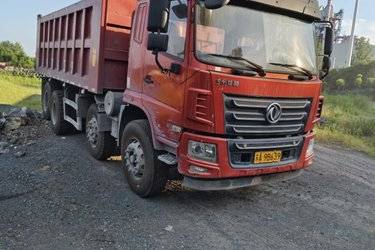 二手东风华神 T5 质越版 300马力 8X4 6.2米自卸车(国五) 前四后八 潍柴二手自卸车 黄牌图片