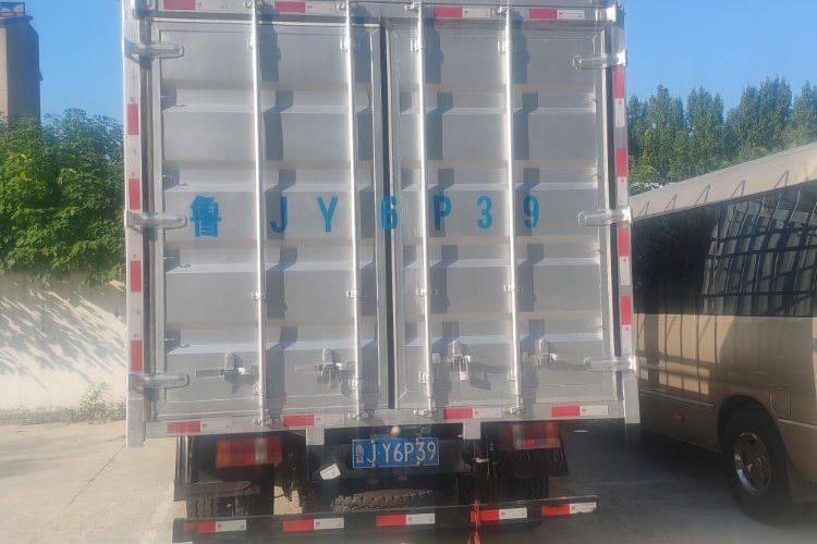 二手重汽HOWO轻卡 170马力 载货车