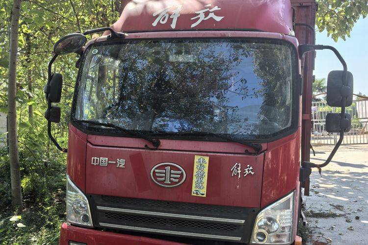 二手一汽解放轻卡 110马力 载货车