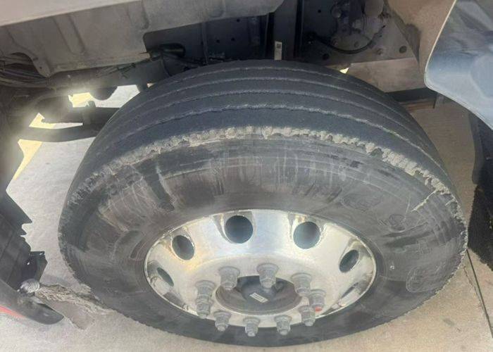 二手东风柳汽乘龙 270马力 载货车