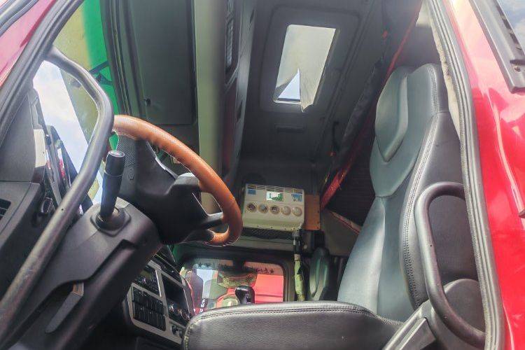 二手东风商用车 465马力 载货车