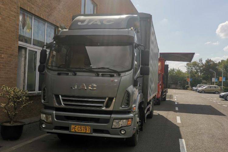 二手江淮骏铃 180马力 载货车
