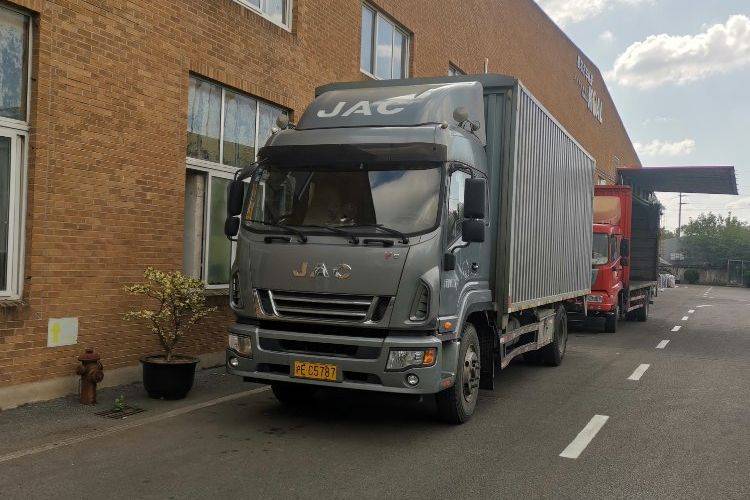 二手江淮骏铃 180马力 载货车