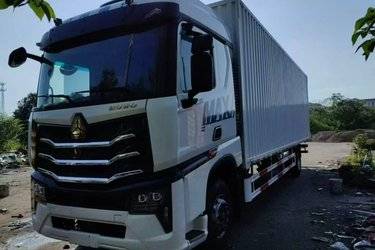 二手中国重汽 HOWO MAX 290马力 4X2 9.6米厢式载货车(国六) 单桥 中国重汽二手载货车 黄牌