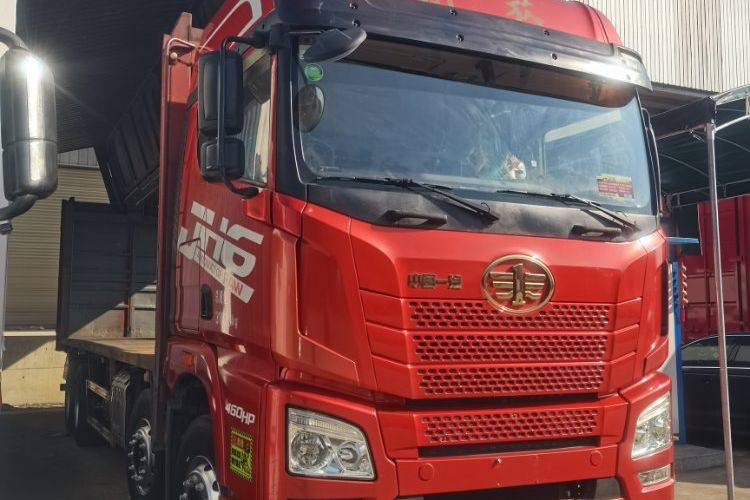 二手青岛解放 460马力 载货车