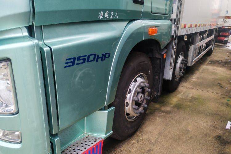 二手青岛解放 350马力 专用车