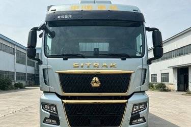 二手重汽汕德卡 SITRAK G7 7.4L柴油 330马力 4X2 中国重汽10档 AMT自动档 9.6米翼开启厢式载货车(国六) 单桥 曼二手载货车 黄牌图片