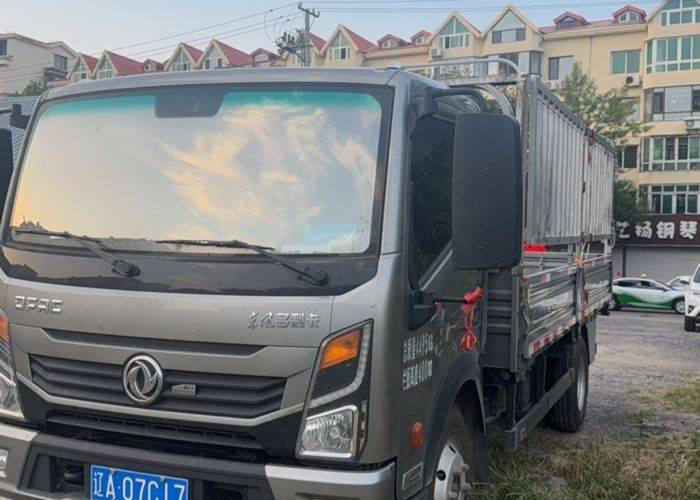 二手东风多利卡 170马力 载货车