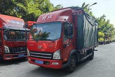 二手解放虎V 大王驾到 3.2L柴油 180马力 法士特8档 4.16米单排仓栅式轻卡(国六) 单桥 大柴二手载货车 黄牌图片