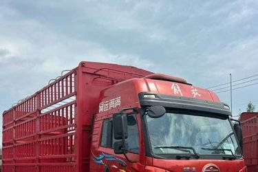 二手解放 JK6 290马力 4X2 6.8米仓栅式载货车(一汽解放8档)(国六) 单桥 一汽解放二手载货车 黄牌图片