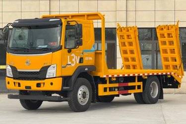 二手平板运输车 东风柳汽乘龙 乘龙L3 240 4.8 4X2图片