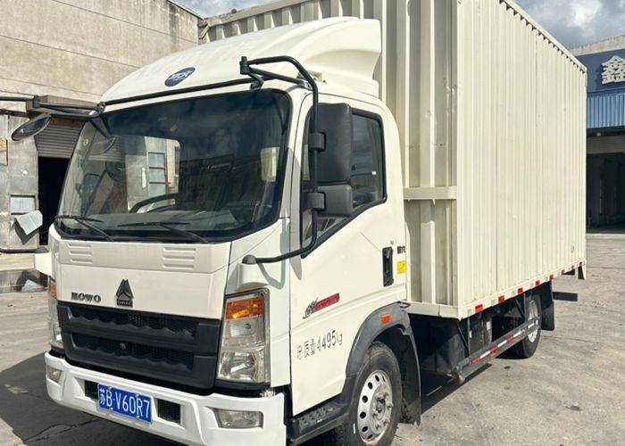 二手重汽HOWO轻卡 130马力 载货车