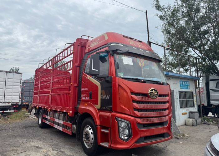 二手一汽解放 360马力 载货车