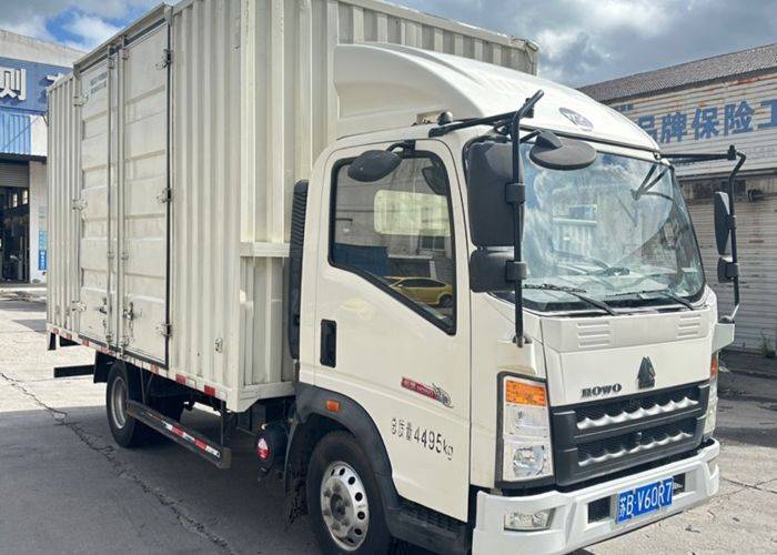 二手重汽HOWO轻卡 130马力 载货车