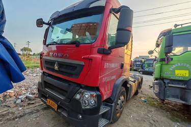 二手中国重汽 HOWO TX重卡 460马力 6X4 牵引车(国五) 双驱 玉柴二手牵引车 黄牌图片