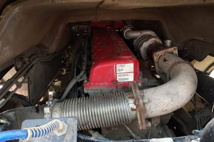 已售国五420马力解放j6p质惠版牵引车头