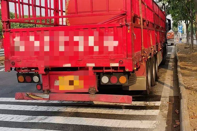 二手欧曼重卡(原福田欧曼) 520马力 牵引车