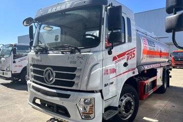 二手油罐车 湖北同威(专威牌) 东风商用车底盘 200  4X2
