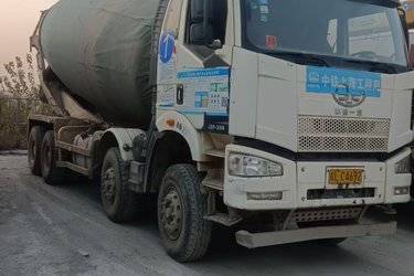 二手一汽解放 J6P 390马力 8X4 7方混凝土搅拌车(国五) 前四后八 潍柴二手搅拌车