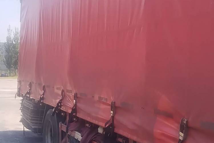 二手青岛解放 320马力 载货车