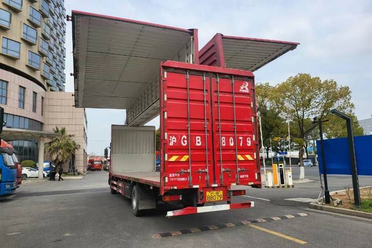 二手东风商用车 290马力 载货车