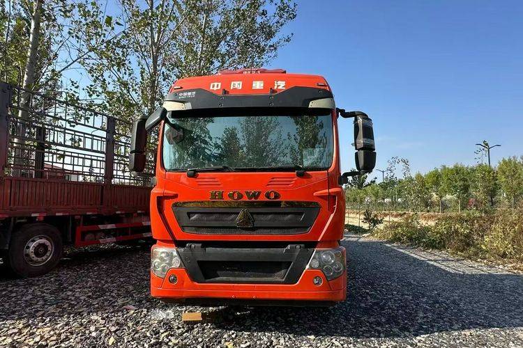 二手重汽豪沃(HOWO) 270马力 载货车