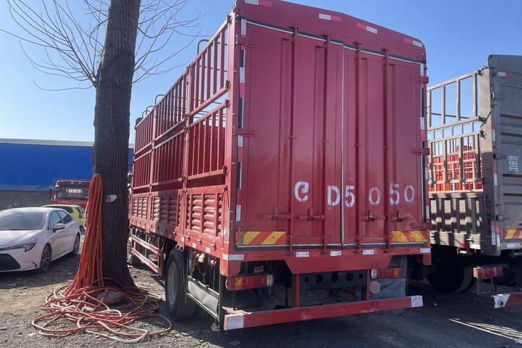 二手一汽解放 240马力 载货车