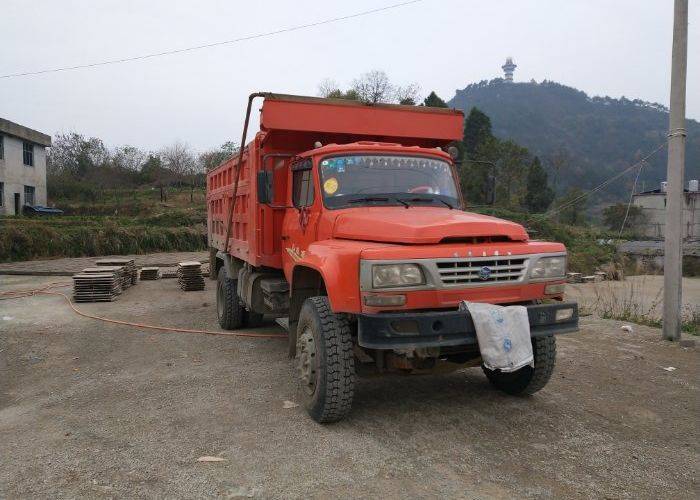 南骏汽车 190马力 自卸车