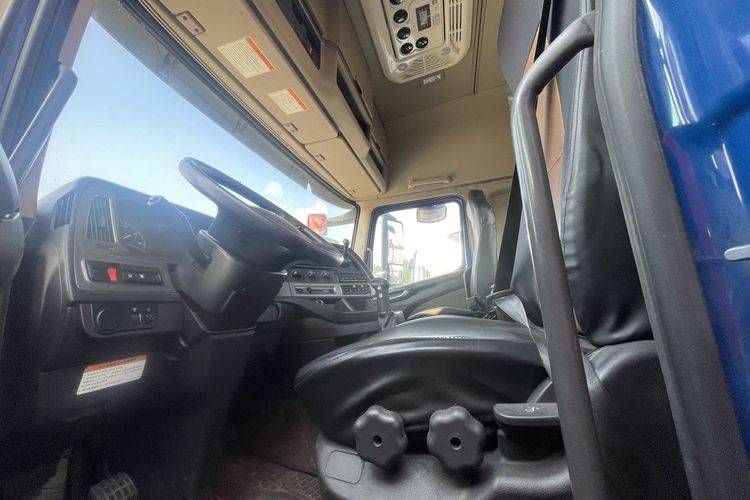 二手现代商用车 440马力 牵引车