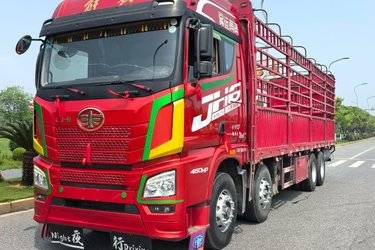 二手青岛解放 JH6重卡 领航版2.0 460马力 8X4 9.4米仓栅式载货车(国五) 前四后八 潍柴二手载货车 黄牌图片