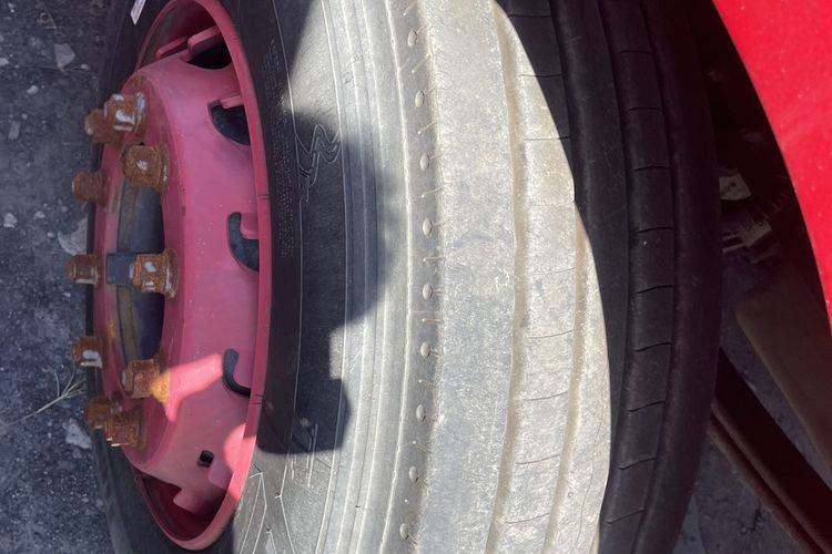 陕汽重卡 490马力 载货车