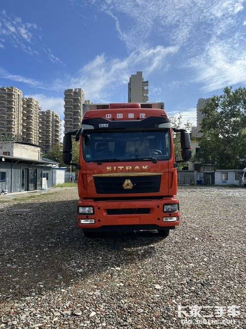 重汽汕德卡 290马力 专用车