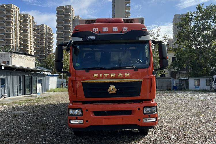 二手重汽汕德卡 290马力 专用车