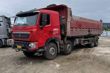 二手中国重汽 HOWO T7H重卡 440马力 8X4 8.8米自卸车(国五) 前四后八 曼二手自卸车 黄牌