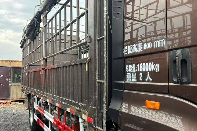 二手一汽解放 280马力 载货车