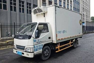 二手江铃 新顺达 116马力 4.21米单排厢式轻卡(加大货柜)(国五) 单桥 江铃二手载货车 蓝牌图片