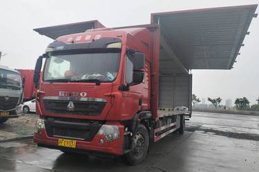 二手中国重汽 HOWO TX重卡 280马力 4X2 9.6米厢式载货车(国五) 单桥 曼二手载货车 黄牌