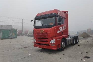 二手青岛解放 JH6重卡 550马力 6X4牵引车(国五) 双驱 潍柴二手牵引车 黄牌图片
