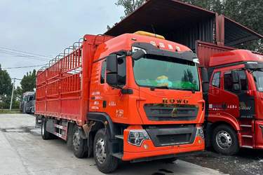 二手中国重汽 HOWO TX 330马力 6X2 7.8米栏板载货车(国六) 前四后四 中国重汽二手载货车 黄牌