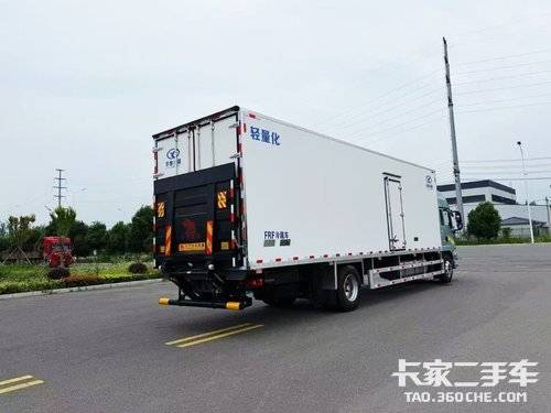 重汽汕德卡 330马力 专用车